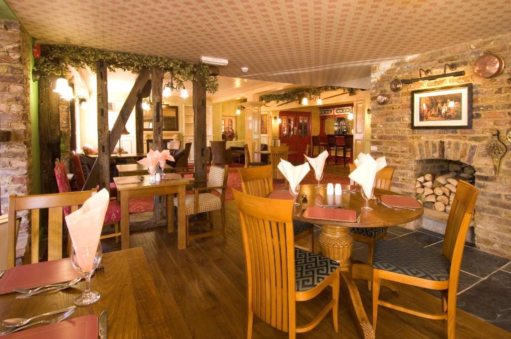 The Roebuck Inn - Relaxinnz Harrietsham Buitenkant foto